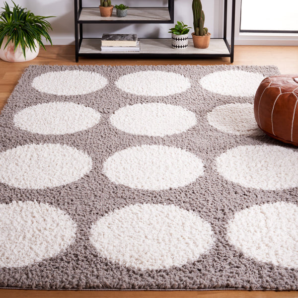 Safavieh Calico Contemporary Plush Shag Area Rug With Geometric Design - Luxurious Softness & Durability Grey ,Ivory Polyester Clc120f-9
