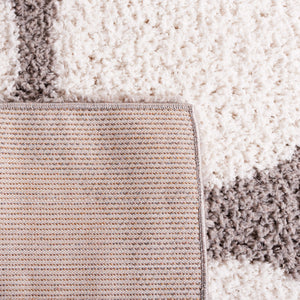 Safavieh Calico Contemporary Plush Shag Area Rug With Geometric Design - Luxurious Softness & Durability Grey ,Ivory Polyester Clc120f-9