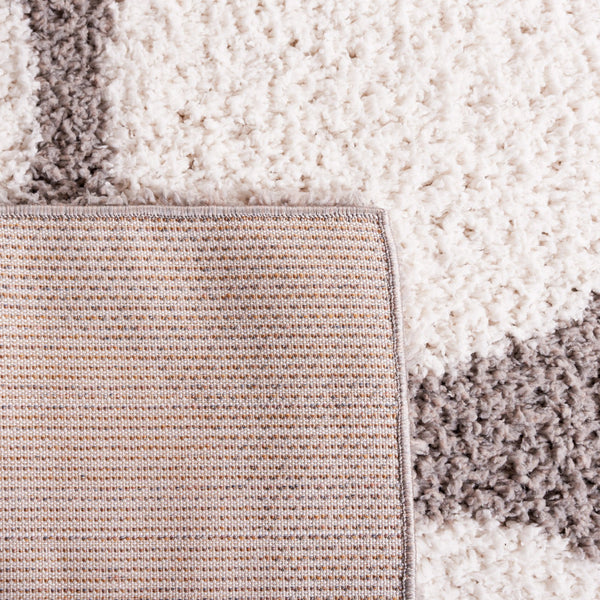 Safavieh Calico Contemporary Plush Shag Area Rug With Geometric Design - Luxurious Softness & Durability Grey ,Ivory Polyester Clc120f-9
