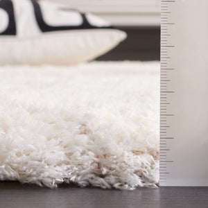 Safavieh Cloud Shag Plush Polyester Rug Deep Pile Neutral Tones for Living Room or Bedroom CLD110A-6
