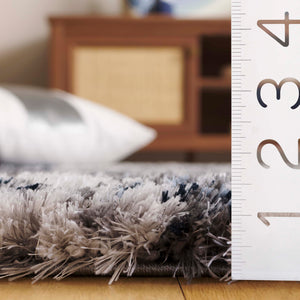 Safavieh Cloud Elegant Shag Area Rug – Luxurious Comfort With Modern Abstract Design For Stylish Spaces Grey ,Blue Polyester Cld110f-9