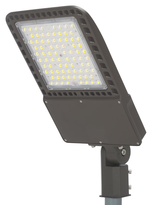 Safavieh Led 200W High-Efficiency Parking Lot Light, Black Metal Fixture For Secure, Long-Lasting Outdoor Illumination CLT3200W
