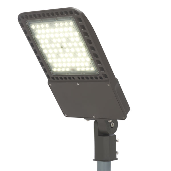 Safavieh Led 200W High-Efficiency Parking Lot Light, Black Metal Fixture For Secure, Long-Lasting Outdoor Illumination CLT3200W