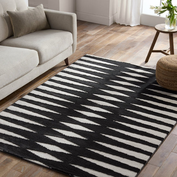 Jaipur Living Calix By Nikki Chu Apyre Cnu01 Powerloomed Machinemade 70% Polypropylene 30% Polyester Geometric Geometric Indoor Rug Black, White 70% Polypropylene 30% Polyester Rug159547