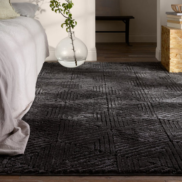 Jaipur Living Calix By Nikki Chu Ziazan Cnu04 Powerloomed Machinemade 70% Polypropylene 30% Polyester Geometric Geometric Indoor Rug Black 70% Polypropylene 30% Polyester Rug159565