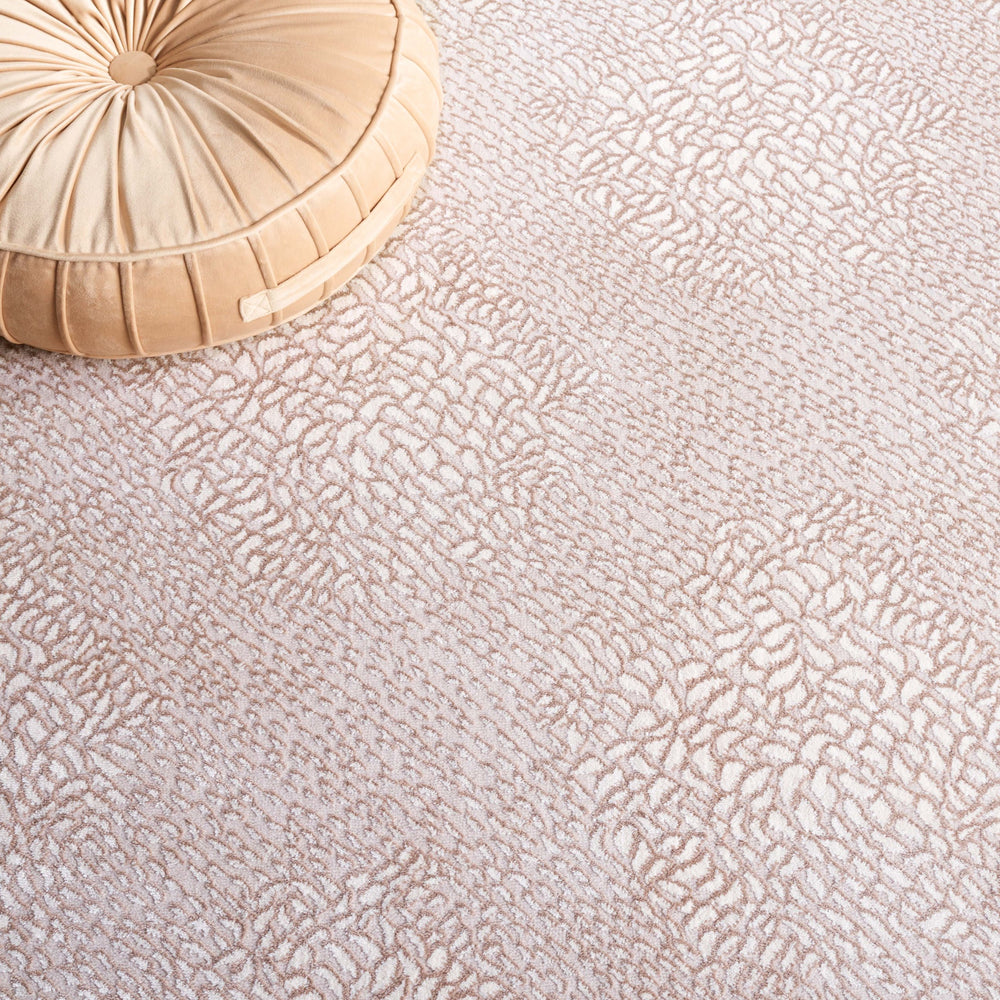 Safavieh Continental Elegant Turkish Area Rug – Durable, Soft, And Luxurious Home Décor For Any Space Ivory ,Beige 40% Polypropylene,60% Polyester Con126a-9