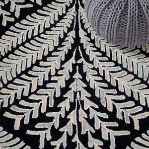 Safavieh Capri 208 Hand Tufted Floral Rug Black / Ivory CPR208Z-7SQ