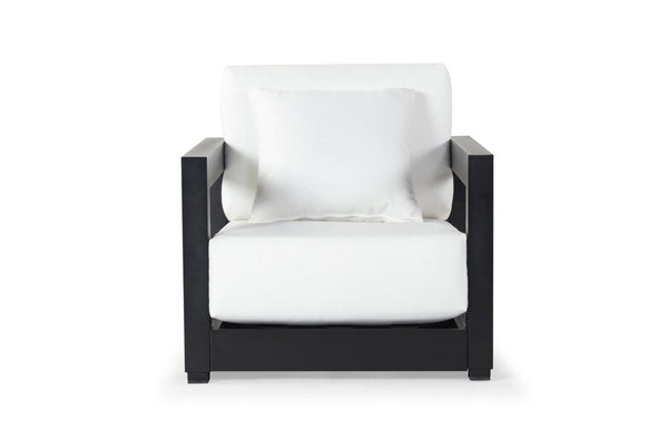 Safavieh MONTFORD Outdoor Armchair - Sleek Black Frame & Beige Upholstery for Stylish Patio Comfort CPT1000B