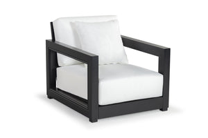 Safavieh MONTFORD Outdoor Armchair - Sleek Black Frame & Beige Upholstery for Stylish Patio Comfort CPT1000B