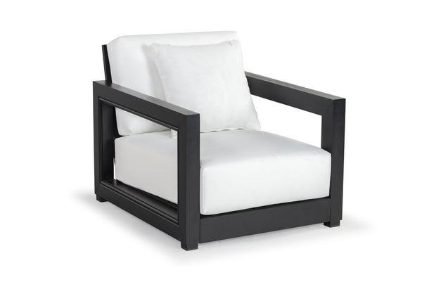 Safavieh MONTFORD Outdoor Armchair - Sleek Black Frame & Beige Upholstery for Stylish Patio Comfort CPT1000B
