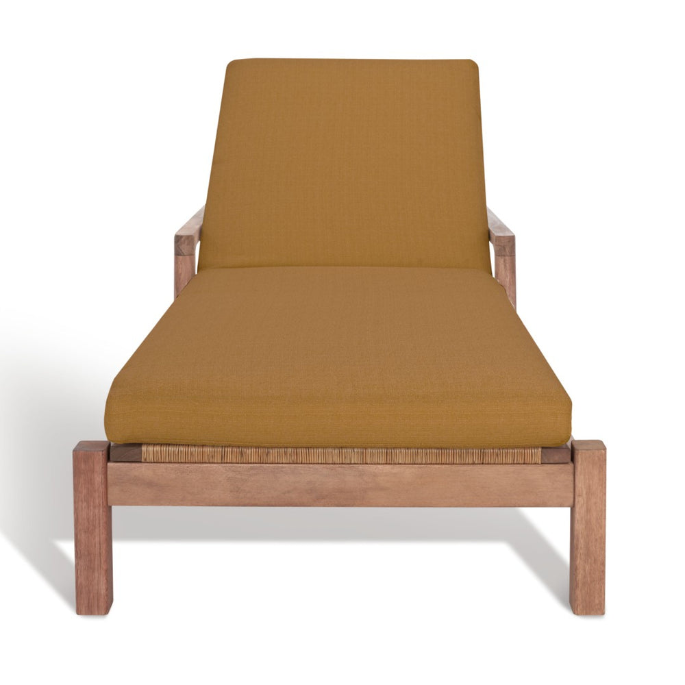 Safavieh DONNAMARIA WICKER SUN LOUNGER – Elegant Eucalyptus Frame with Plush Cushions for Ultimate Comfort Natural / Brown CPT1027B