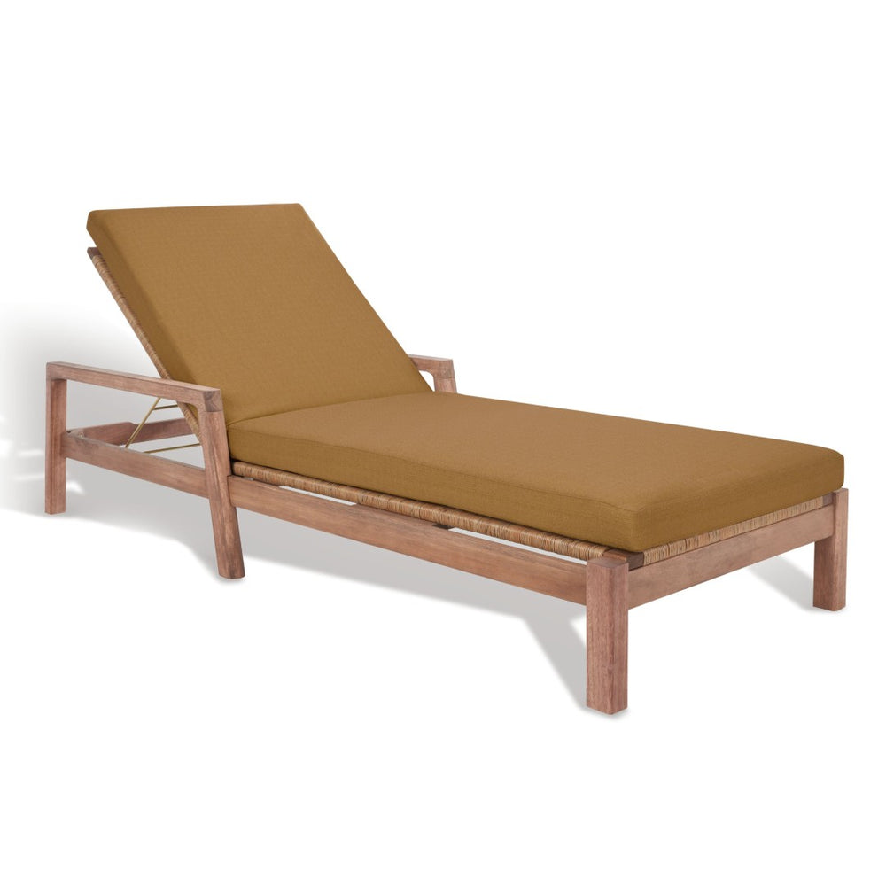Safavieh DONNAMARIA WICKER SUN LOUNGER – Elegant Eucalyptus Frame with Plush Cushions for Ultimate Comfort Natural / Brown CPT1027B