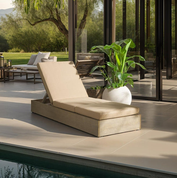 Safavieh VINCENT Wood Chaise Lounge Chair – Embrace Modern Elegance and Comfort for Your Home Décor Natural / Brown CPT1043F