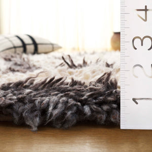 Safavieh Casablanca Hand-woven Area Rug - Luxurious Wool Blend, Contemporary Abstract Design For Any Space Ivory ,Grey 80% Nz Wool,10% Imported Wool,10% Cotton Csb146a-4