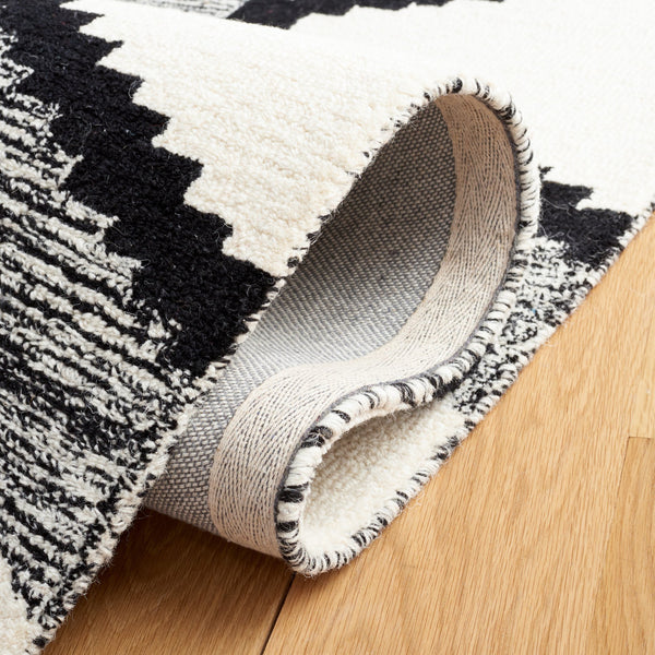 Safavieh Casablanca Hand‑Tufted Wool Rug Ivory & Black Boho Geometric Design Low Pile Durable Comfort 9'-0" x 12'-0" CSB225Z-9