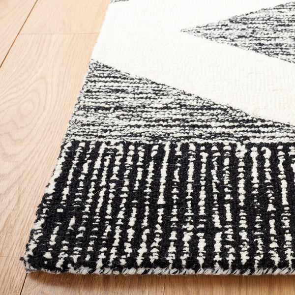 Safavieh Casablanca Hand‑Tufted Wool Rug Ivory & Black Boho Geometric Design Low Pile Durable Comfort 9'-0" x 12'-0" CSB225Z-9