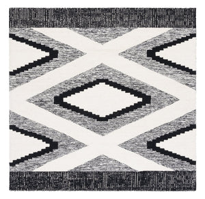 Safavieh Casablanca Hand-Tufted Wool Runner Ivory With Black Geometric Boho Motifs — Low-Profile, Durable Elegance 2'-3" x 7'-0" CSB225Z-27