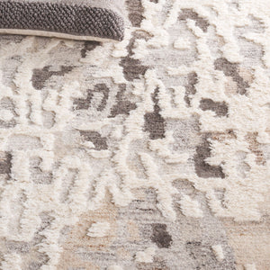 Safavieh Casablanca Hand-tufted Wool Rug - Modern Abstract Design For Elegant Living Spaces And Comfort Beige ,Ivory Wool Pile Csb443b-6