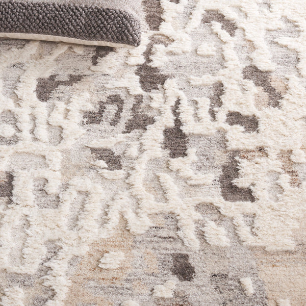 Safavieh Casablanca Hand-tufted Wool Rug - Modern Abstract Design For Elegant Living Spaces And Comfort Beige ,Ivory Wool Pile Csb443b-6