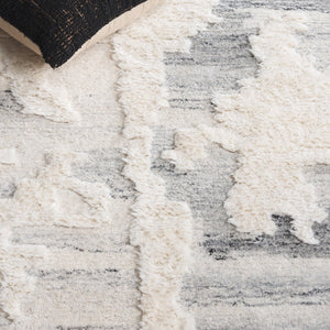 Safavieh Casablanca Hand-tufted Wool Area Rug - Luxurious Modern Design For Elegant Home Decor Atmosphere Grey ,Ivory Wool Pile Csb444f-4