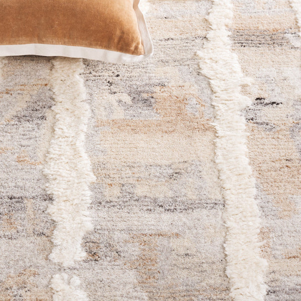 Safavieh Casablanca Modern Runner Rug - Hand-tufted Wool With Exquisite Abstract Design For Timeless Elegance Beige ,Ivory Wool Pile Csb449b-5