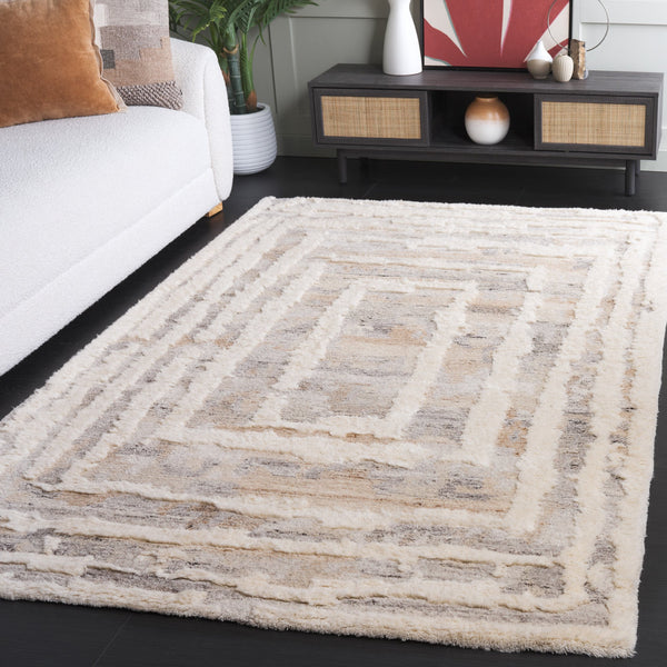 Safavieh Casablanca Modern Runner Rug - Hand-tufted Wool With Exquisite Abstract Design For Timeless Elegance Beige ,Ivory Wool Pile Csb449b-5