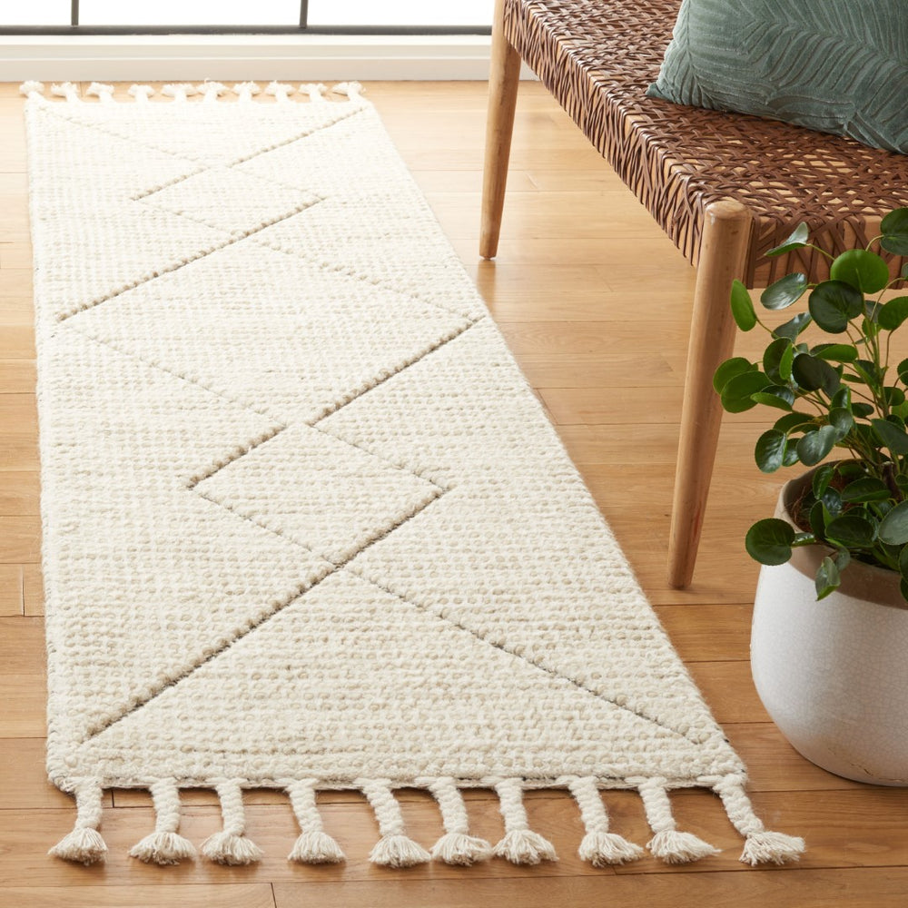 Safavieh Casablanca 466 Hand Woven Bohemian Rug Beige CSB466B-28