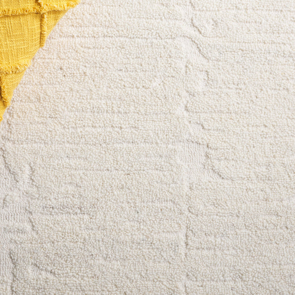 Safavieh Casablanca Modern Wool Runner - Hand-tufted, Plush Comfort For Elegant Hallways And Living Spaces Ivory Wool Pile Csb470a-5