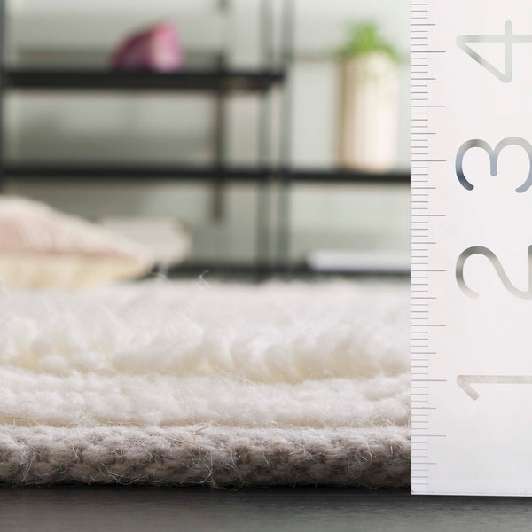 Safavieh Casablanca Hand Woven Wool Pile Rug – Luxurious Modern Style With Plush Texture For Any Room Ivory Wool Pile Csb474a-4