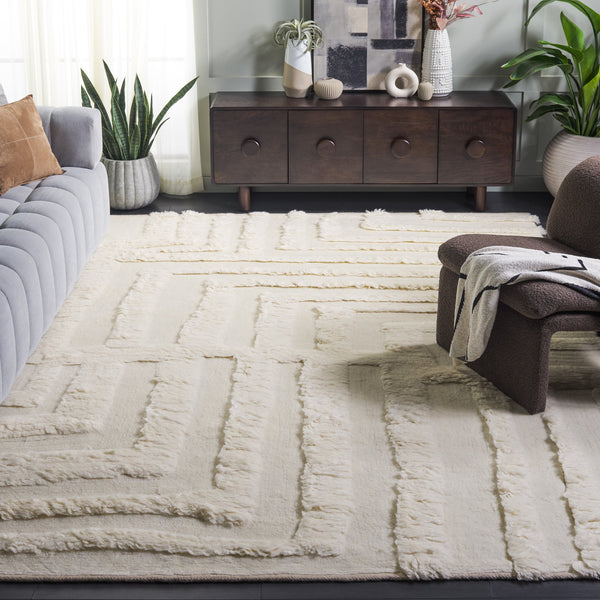 Safavieh Casablanca Artisan Crafted Wool Runner With Geometric Design For Elegant, Timeless Home Décor Ivory Wool Csb494a-4