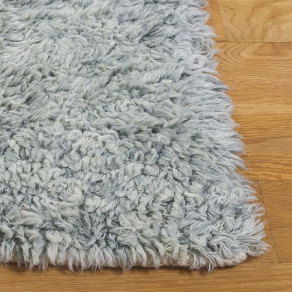 Safavieh Casablanca Handwoven Wool Rug - Elevate Your Home With Timeless Charm, Comfort, And Vibrant Elegance Teal Wool Csb499j-3