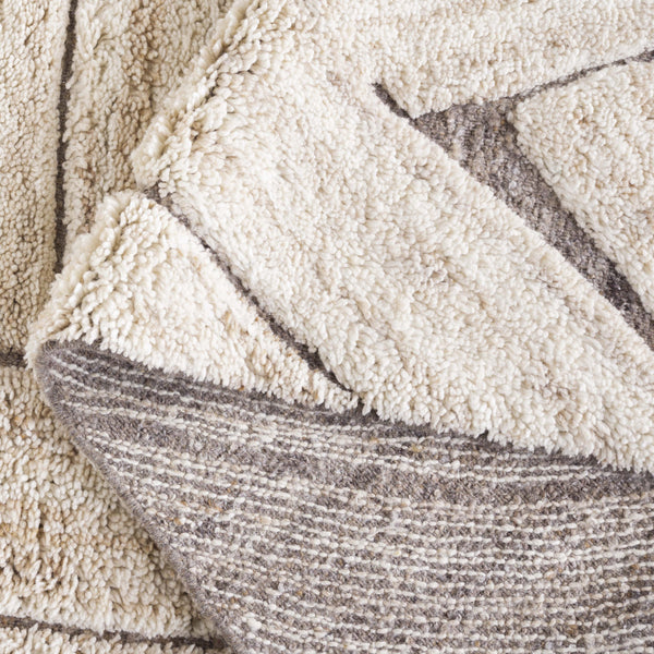 Safavieh Casablanca Handwoven Area Rug - Artisanal Luxury In Contemporary Organic Design For Elegant Spaces Natural ,Beige 80% Wool,20% Cotton Csb794b-5