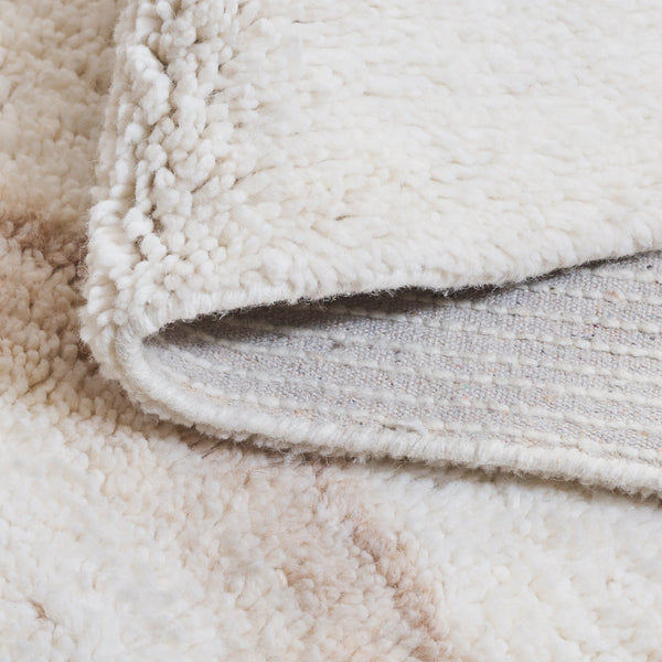 Safavieh Casablanca Hand-tufted Runner Rug - Elegant Wool Blend For Stylish Home Decor In Warm Tones Beige ,Ivory 90% Wool & 10% Cotton Csb797b-5