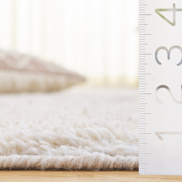 Safavieh Casablanca Hand-tufted Area Rug From India - Elegant Wool And Cotton Blend For Timeless Home Decor Beige ,Ivory 90% Wool & 10% Cotton Csb798b-6