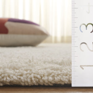 Safavieh Casablanca 5' X 8' Hand-tufted Ivory Red Area Rug - Luxurious Medium Pile, Durable & Stylish Home Accent Ivory ,Red 80% Wool,20% Cotton Csb922a-5