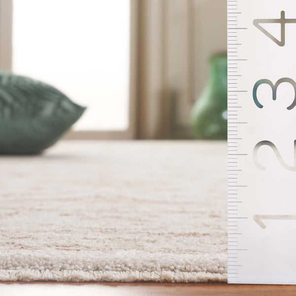 Safavieh Crescent Area Rug - Luxurious Turkish Craftsmanship With Comfort, Style & Oeko-tex Certification Ivory ,Beige Polyester Cse432a-8