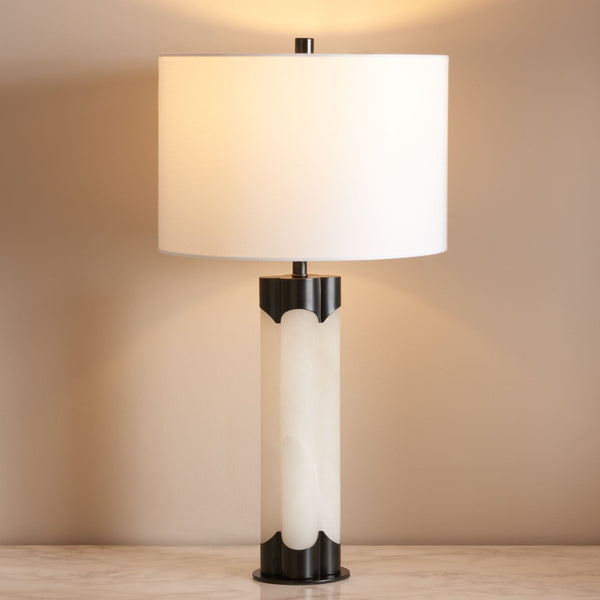 Safavieh CHAVEZ Alabaster Table Lamp - Modern Design with Warm Glow for Stylish Living Rooms and Bedrooms White / Black CTL1038C
