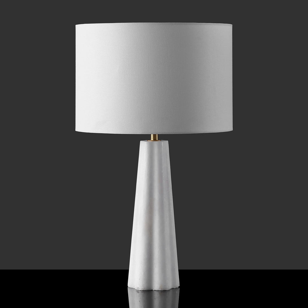 Safavieh Ophelie Alabaster Table Lamp - Elegant Iron Design With Unique Alabaster Base For Inviting Ambiance White Alabaster ,Iron ,Shade Ctl1083a