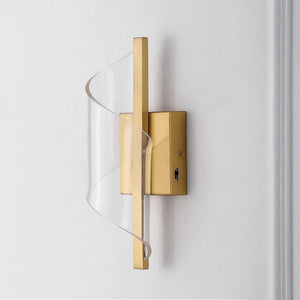 Safavieh Leighton Acrylic Wall Sconce With Clear Acrylic Diffuser And Gold Accents For Warm Ambient Glow CTL1111A