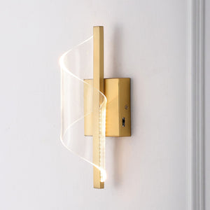 Safavieh Leighton Acrylic Wall Sconce With Clear Acrylic Diffuser And Gold Accents For Warm Ambient Glow CTL1111A