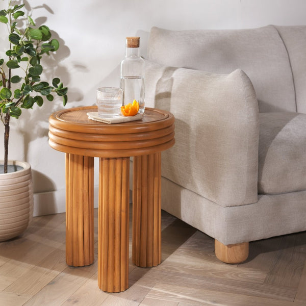Safavieh BAYARD Rattan Round Accent Table - Stylish Natural Texture for Modern Living Spaces & Small Areas CWK3007A