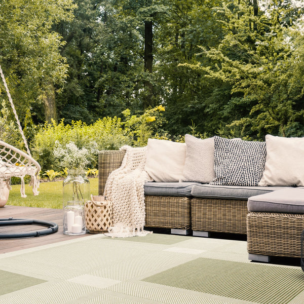 Safavieh Courtyard Power-loomed Area Rug In Natural And Olive - Stylish, Durable, And Eco-friendly Design Natural ,Olive 88% Polypropylene,12% Polyester Cy1928-1e01-2