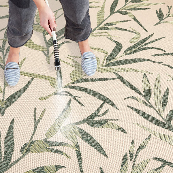 Safavieh Cy7425-25821 Elegant Area Rug - Luxurious Navy And Beige Design For Indoor And Outdoor Spaces Dark Green ,Beige 88% Polypropylene,12% Polyester Cy7425-32221-8