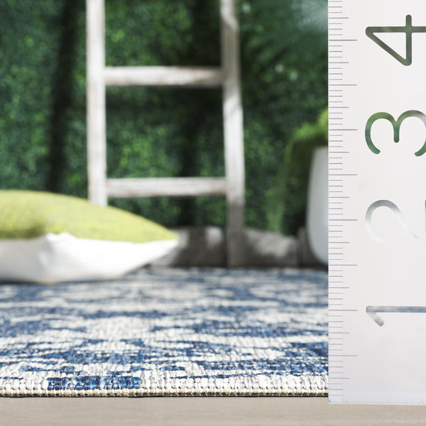 Safavieh Courtyard Exquisite Floral Area Rug – Timeless Elegance For Indoor & Outdoor Spaces, Eco-friendly Design Black ,Light Grey 85.4% Polypropylene,10.4% Polyester,4.2% Latex Cy8064-37621-3