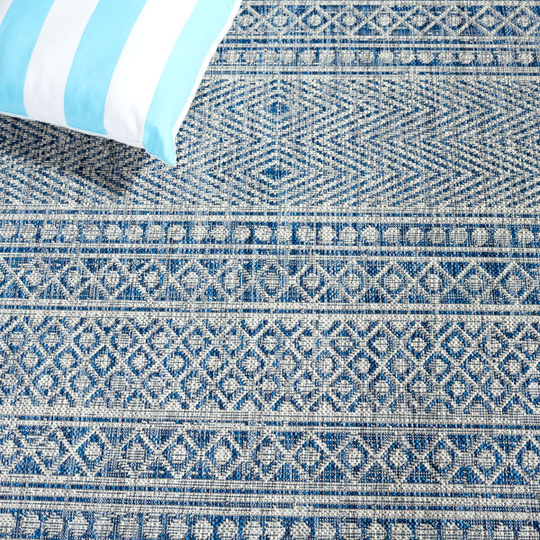 Safavieh Courtyard Elegant Indoor/Outdoor Area Rug With Tribal Motifs - Durable, Eco-friendly, Timeless Design Navy ,Grey 88% Polypropylene,12% Polyester Cy8081-36821-6