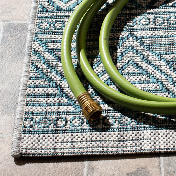Safavieh Courtyard Indoor/Outdoor Area Rug - Elegant Geometric Design In Beige And Green For Any Space Beige ,Green 88% Polypropylene,12% Polyester Cy8196-55712-28