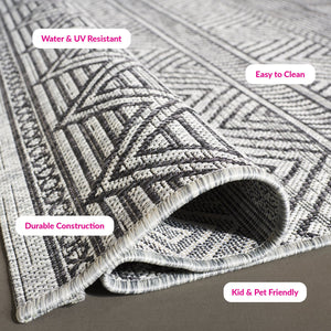 Safavieh Courtyard Indoor/Outdoor Area Rug - Elegant Geometric Design In Beige And Green For Any Space Beige ,Green 88% Polypropylene,12% Polyester Cy8196-55712-28