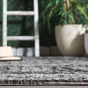 Safavieh Courtyard Exquisite Medium Area Rug - Timeless Design, Durable Craftsmanship For Indoor/Outdoor Use Grey ,Black 88% Polypropylene,12% Polyester Cy8245-37621-5