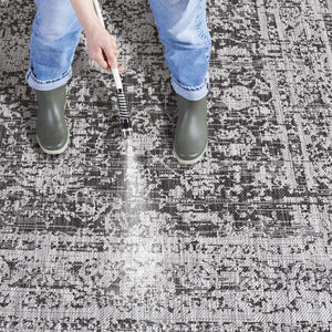 Safavieh Courtyard Exquisite Medium Area Rug - Timeless Design, Durable Craftsmanship For Indoor/Outdoor Use Grey ,Black 88% Polypropylene,12% Polyester Cy8245-37621-5