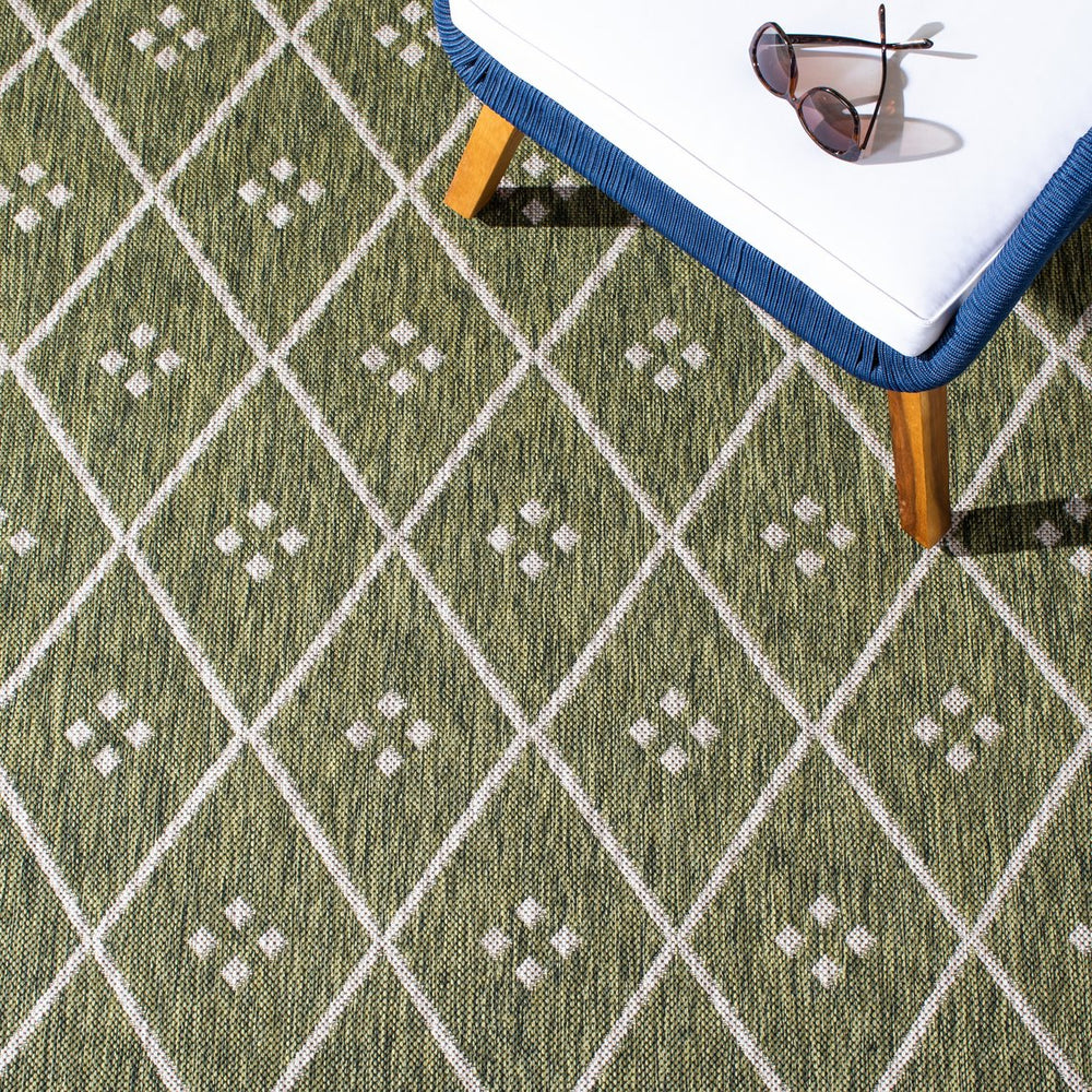 Safavieh Courtyard Elegant Geometric Pattern Area Rug For Modern Homes - Versatile Indoor/Outdoor Decor Ivory ,Black 88% Polypropylene,12% Polyester Cy8303-536-7r